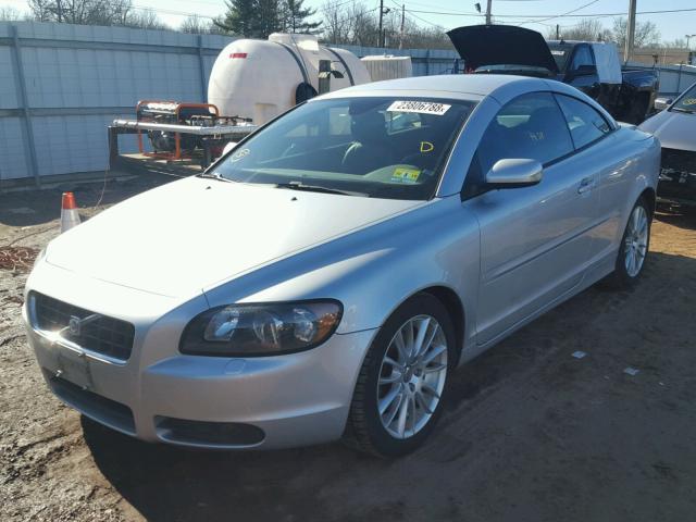 YV1MC68257J026898 - 2007 VOLVO C70 T5 SILVER photo 9