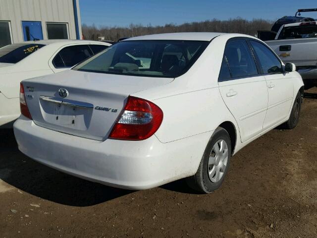 JTDBE32K220099417 - 2002 TOYOTA CAMRY LE WHITE photo 4