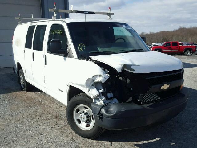 1GCHG35U641186932 - 2004 CHEVROLET EXPRESS G3 WHITE photo 1