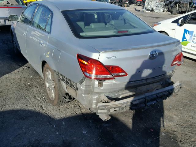 4T1BK36B65U034498 - 2005 TOYOTA AVALON XL SILVER photo 3