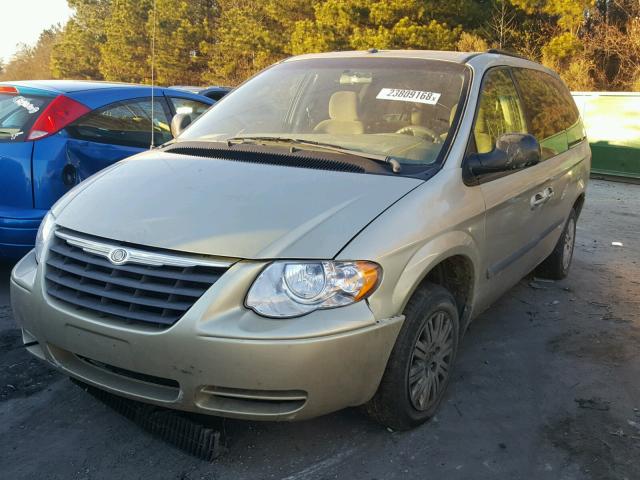 2A4GP44R46R873432 - 2006 CHRYSLER TOWN & COU TAN photo 2