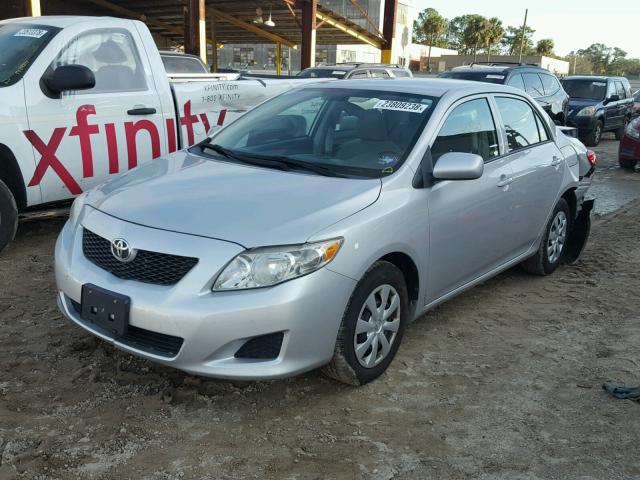 2T1BU4EE1AC487046 - 2010 TOYOTA COROLLA BA SILVER photo 2