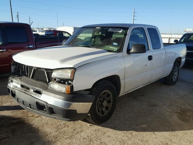 1GCEC19V86Z279686 - 2006 CHEVROLET SILVERADO WHITE photo 2