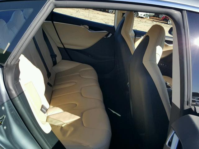 5YJSA1CN0DFP26581 - 2013 TESLA MODEL S GRAY photo 6