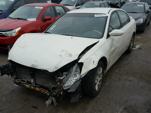 1N4AL11D75C297752 - 2005 NISSAN ALTIMA S WHITE photo 2