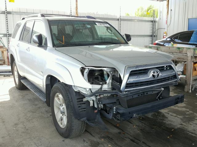 JTEZU14R278088681 - 2007 TOYOTA 4RUNNER SR SILVER photo 1