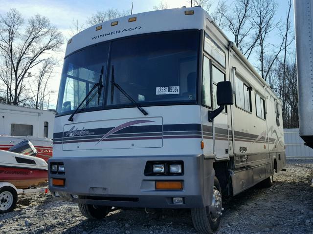 4UZHXFBC3XCF55573 - 1999 FREIGHTLINER CHASSIS X WHITE photo 2