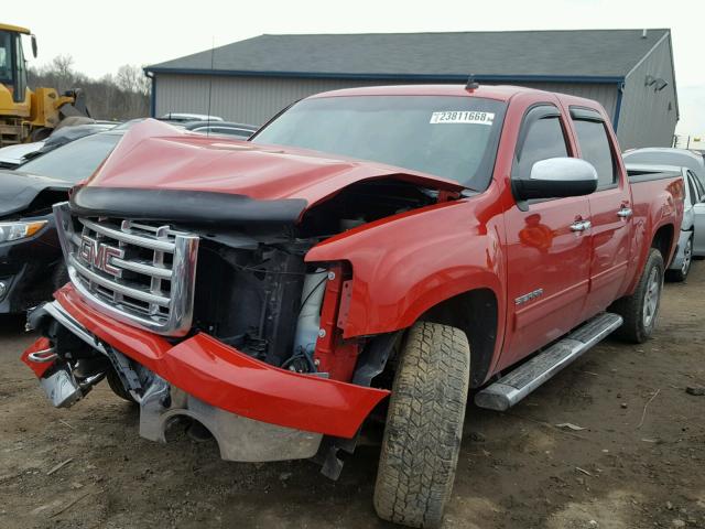 3GTP2WE36BG113500 - 2011 GMC SIERRA K15 RED photo 2