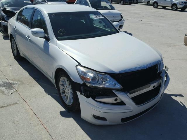 KMHGC4DE6BU112926 - 2011 HYUNDAI GENESIS 3. WHITE photo 1