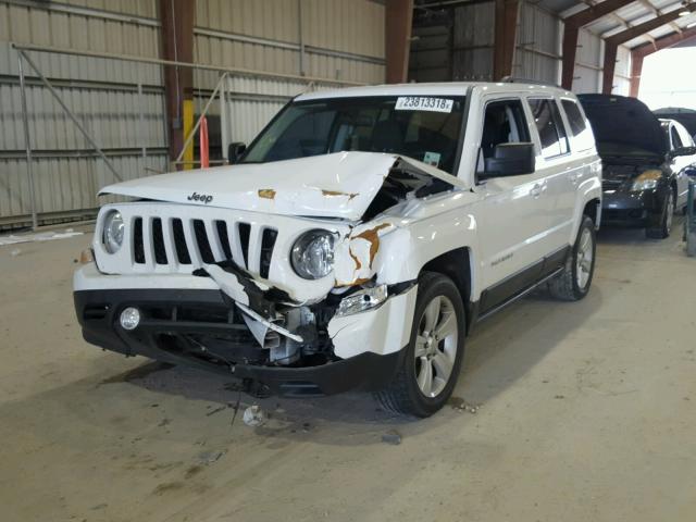 1J4NT1GA8BD132432 - 2011 JEEP PATRIOT SP WHITE photo 2