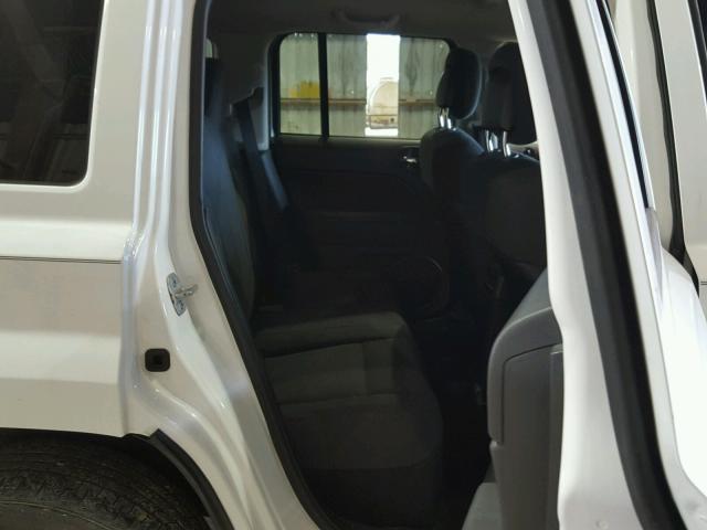 1J4NT1GA8BD132432 - 2011 JEEP PATRIOT SP WHITE photo 6