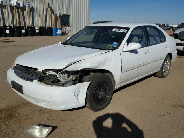 1N4DL01D5XC209887 - 1999 NISSAN ALTIMA XE WHITE photo 2