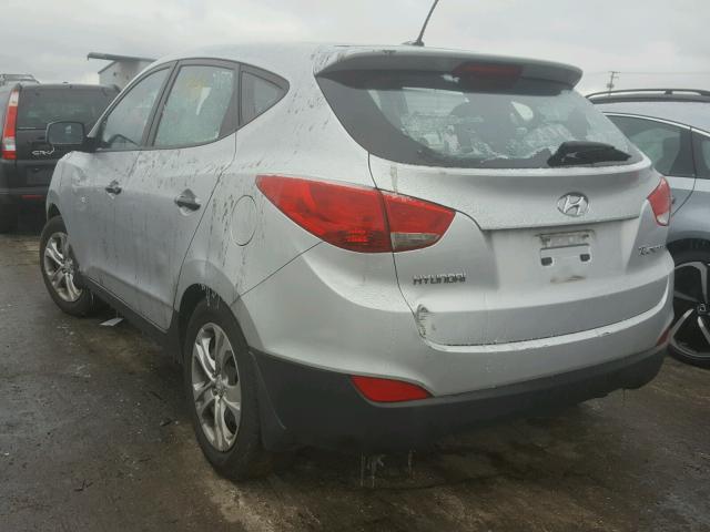 KM8JT3AB2BU314785 - 2011 HYUNDAI TUCSON GL SILVER photo 3