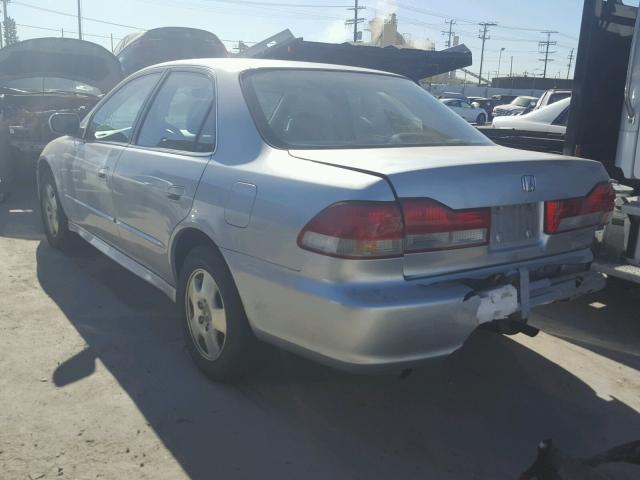 1HGCG165X1A062231 - 2001 HONDA ACCORD EX SILVER photo 3