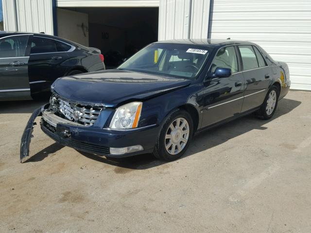 1G6KD57Y99U134195 - 2009 CADILLAC DTS BLUE photo 2