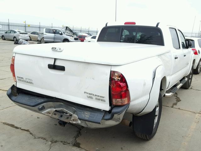 5TEKU72N36Z249836 - 2006 TOYOTA TACOMA DOU WHITE photo 4