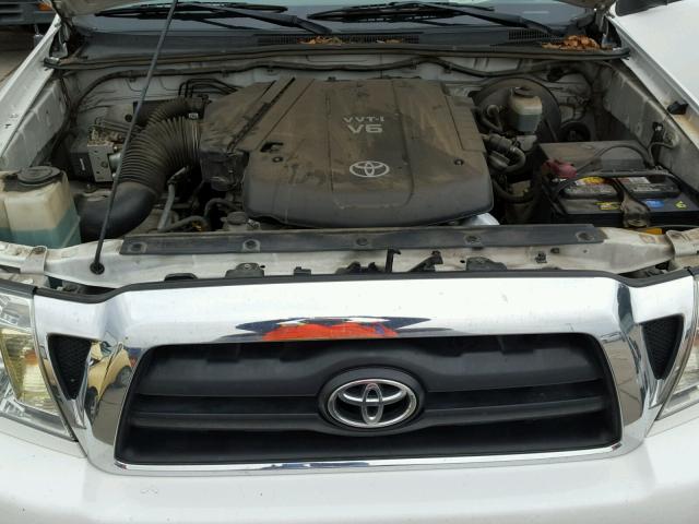 5TEKU72N36Z249836 - 2006 TOYOTA TACOMA DOU WHITE photo 7