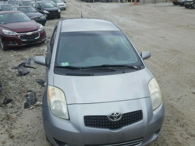 JTDJT923385190513 - 2008 TOYOTA YARIS GRAY photo 9