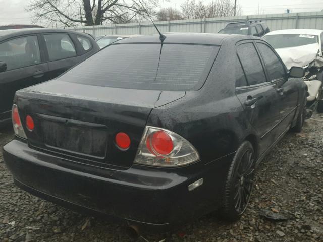 JTHBD192320037259 - 2002 LEXUS IS 300 BLACK photo 4