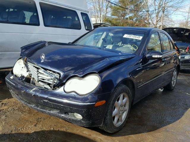 WDBRF61J02F273793 - 2002 MERCEDES-BENZ C 240 BLUE photo 2