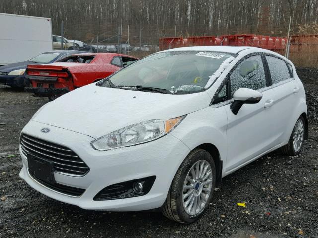 3FADP4FJ2FM202922 - 2015 FORD FIESTA TIT WHITE photo 2