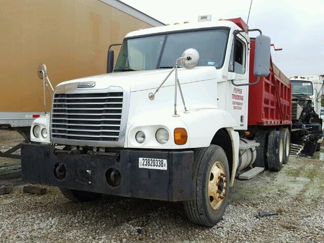 1FUJBBCK67LX03871 - 2007 FREIGHTLINER CONVENTION RED photo 2