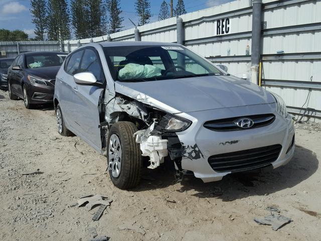 KMHCT5AE2HU320710 - 2017 HYUNDAI ACCENT SE SILVER photo 1