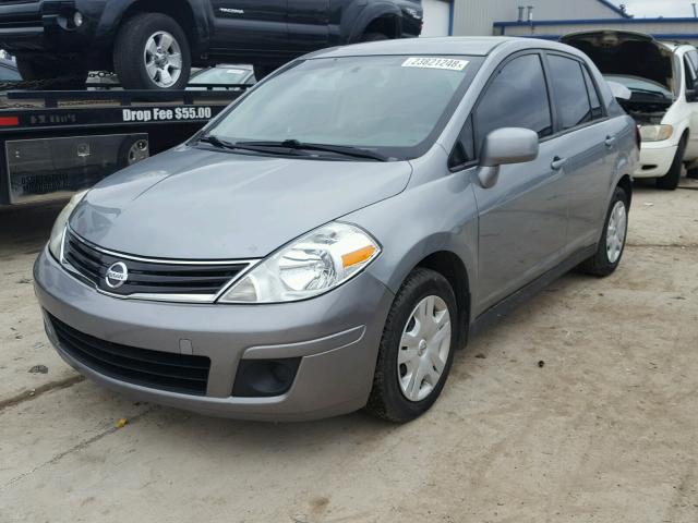 3N1BC1AP9BL388999 - 2011 NISSAN VERSA S GRAY photo 2