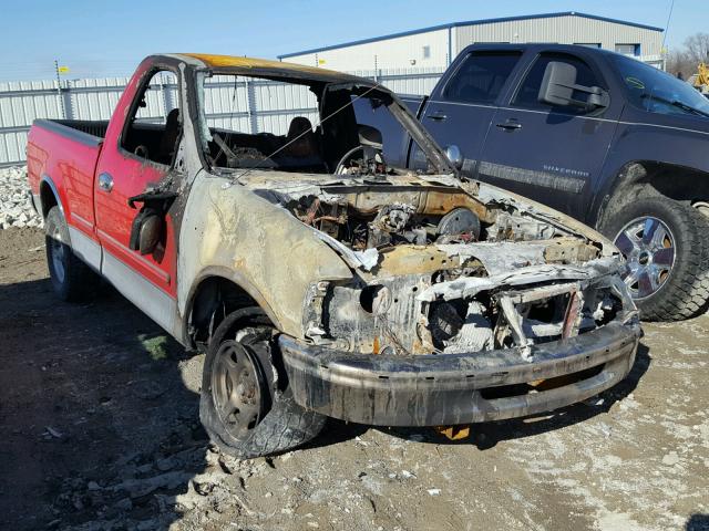 1FTDF176XVKD57469 - 1997 FORD F150 RED photo 1