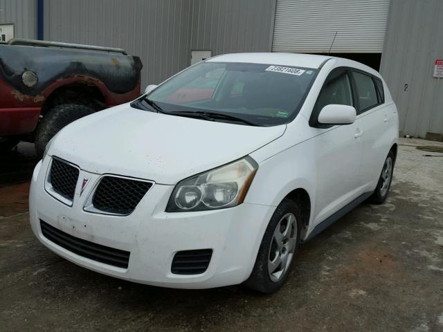 5Y2SP6E85AZ419478 - 2010 PONTIAC VIBE WHITE photo 2