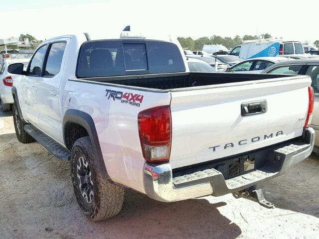 5TFCZ5AN3HX085851 - 2017 TOYOTA TACOMA DOU WHITE photo 3