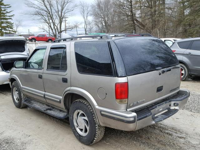 1GNDT13W9W2223592 - 1998 CHEVROLET BLAZER BEIGE photo 3