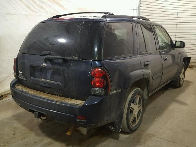 1GNDT13SX72226497 - 2007 CHEVROLET TRAILBLAZE BLUE photo 4