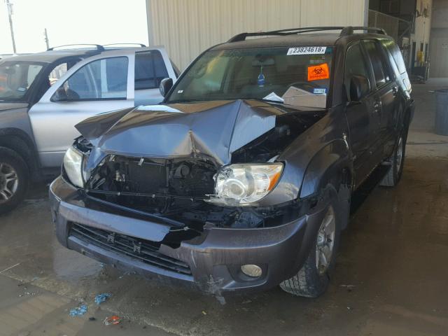 JTEZU14R480099326 - 2008 TOYOTA 4RUNNER SR CHARCOAL photo 2