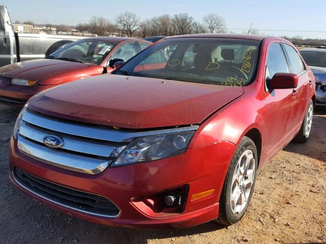 3FAHP0HA4BR319051 - 2011 FORD FUSION SE RED photo 2