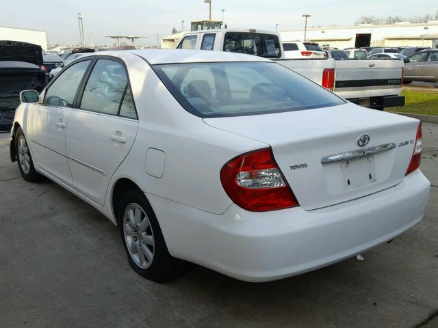 JTDBE32KX30238548 - 2003 TOYOTA CAMRY LE WHITE photo 3