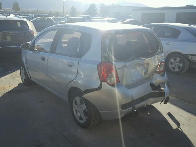 KL1TD66E19B371488 - 2009 CHEVROLET AVEO LS SILVER photo 3