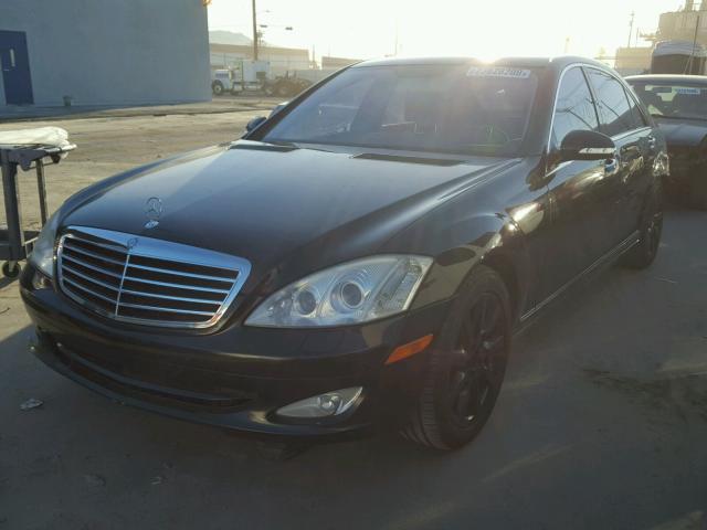 WDDNG71X18A180350 - 2008 MERCEDES-BENZ S 550 BLACK photo 2