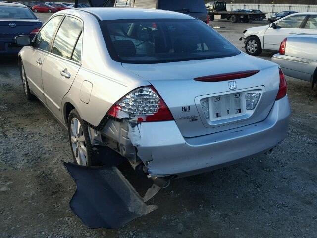 1HGCM66437A059323 - 2007 HONDA ACCORD SE SILVER photo 3