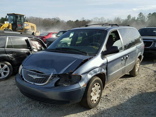 2C4GP44372R513440 - 2002 CHRYSLER TOWN & COU BLUE photo 2