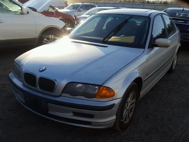 WBAAM3349YCD58538 - 2000 BMW 323 I SILVER photo 2