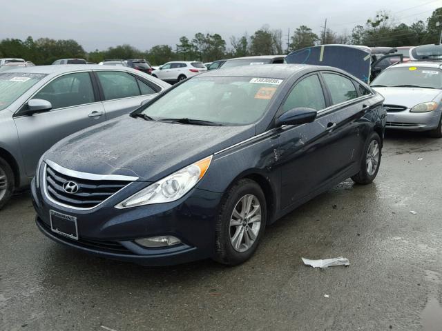 5NPEB4AC4DH810336 - 2013 HYUNDAI SONATA GLS BLUE photo 2