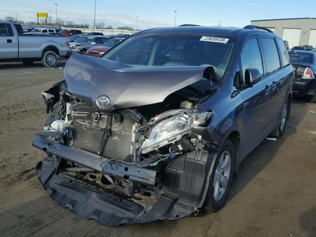 5TDKK3DC3BS053770 - 2011 TOYOTA SIENNA LE SILVER photo 2