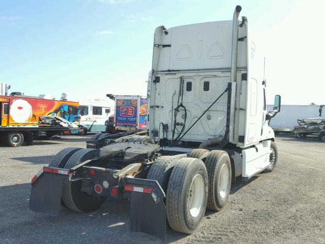 1FUJGLDR8CSBD6449 - 2012 FREIGHTLINER CASCADIA 1 WHITE photo 4