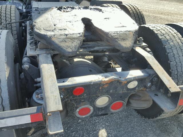 1FUJGLDR8CSBD6449 - 2012 FREIGHTLINER CASCADIA 1 WHITE photo 9