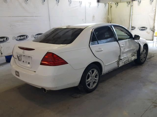 1HGCM56886A063136 - 2006 HONDA ACCORD EX WHITE photo 4