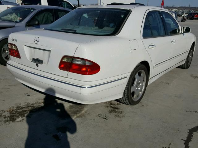 WDBJF70J41X052937 - 2001 MERCEDES-BENZ E 430 WHITE photo 4