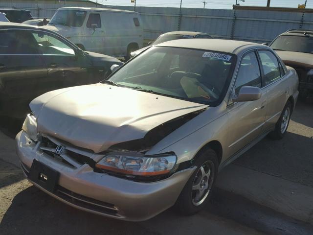 1HGCG56401A026630 - 2001 HONDA ACCORD LX GOLD photo 2