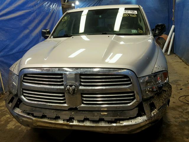 1C6RR7LTXES400937 - 2014 RAM 1500 SLT SILVER photo 9