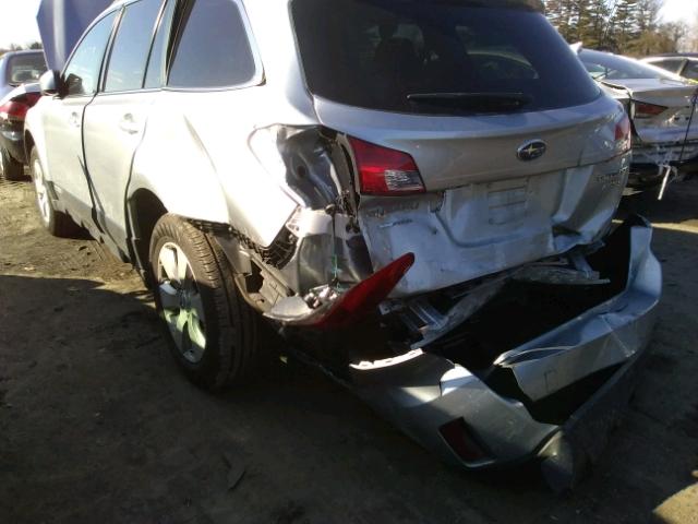 4S4BRBKC8C3225783 - 2012 SUBARU OUTBACK 2. SILVER photo 9